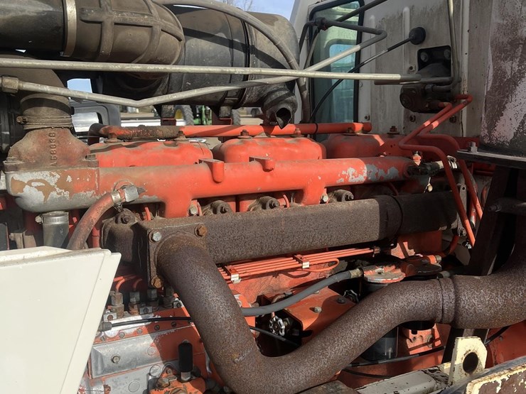 j-i-case-2090-image-12