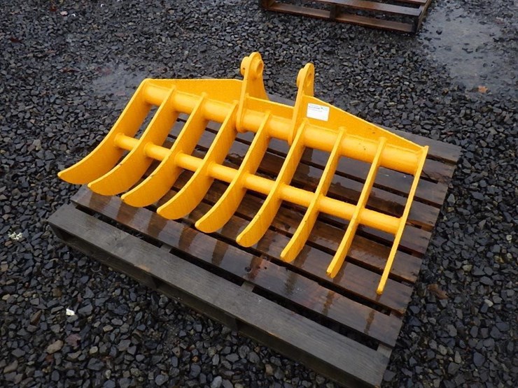 caterpillar-305-image-1