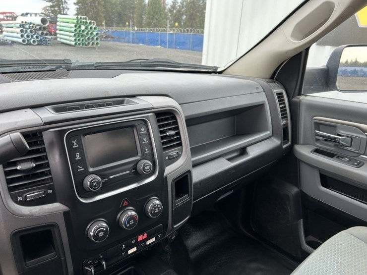 2018-dodge-2500-image-15