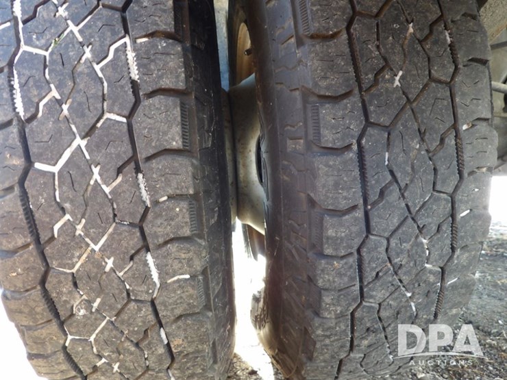 2005-chevrolet-silverado-3500-image-24