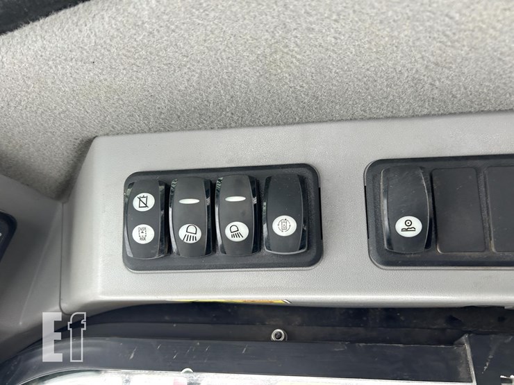 caterpillar-259d-image-40