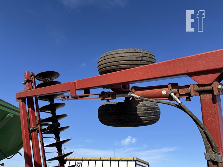 case-ih-3900-image-30