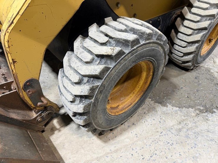 caterpillar-268b-image-12