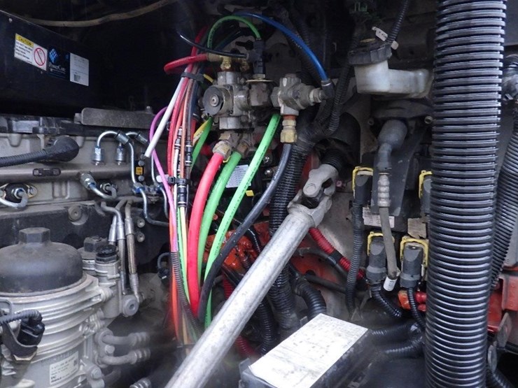 freightliner-cascadia-125-image-31