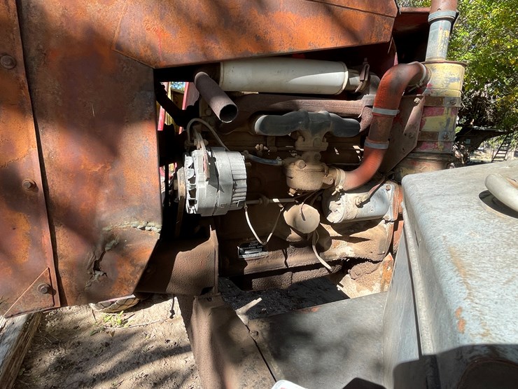 #3653-•-new-holland-swather-image-15