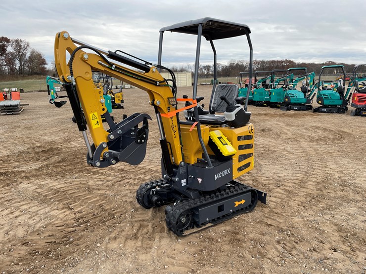 #9227-•-2025-unused-cfg-mini-excavator-image-1