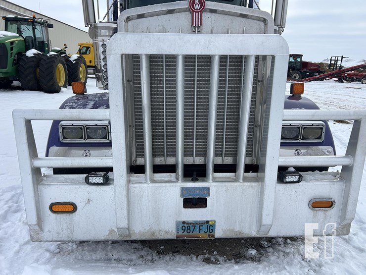 kenworth-w900-image-23