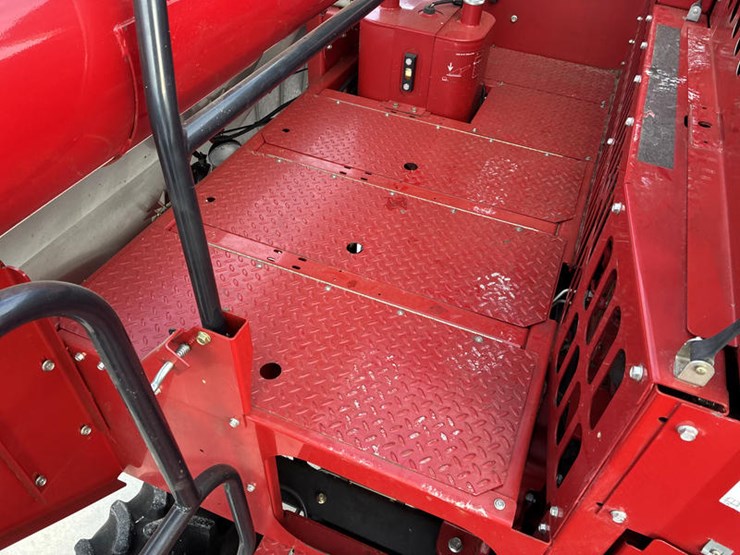 case-ih-6088-image-84