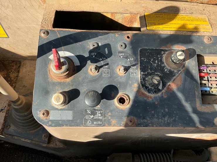 1989-deere-444e-image-23