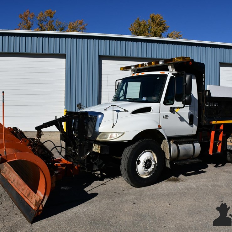 INTERNATIONAL DURASTAR 4300