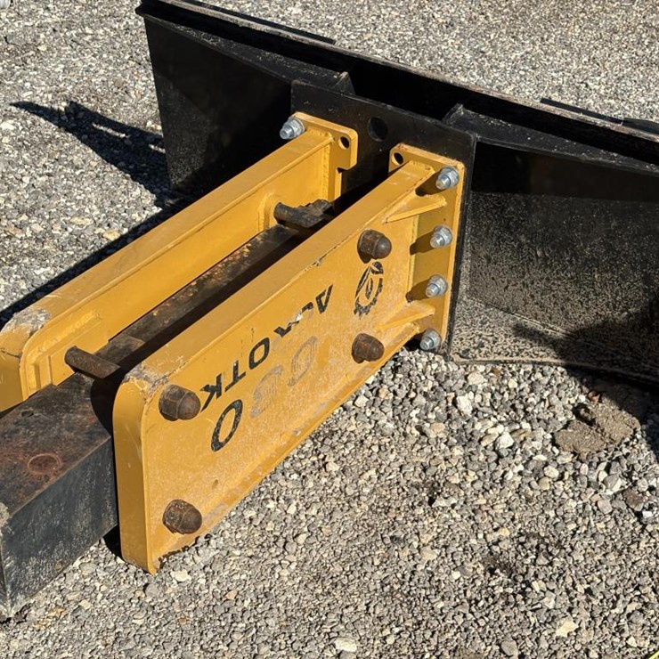 #12 • AGROTK 680 Skid Steer Breaker