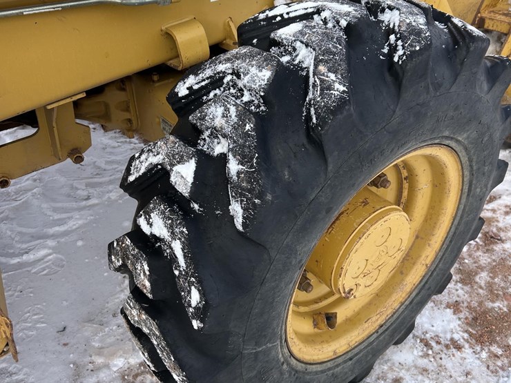 caterpillar-420d-image-43