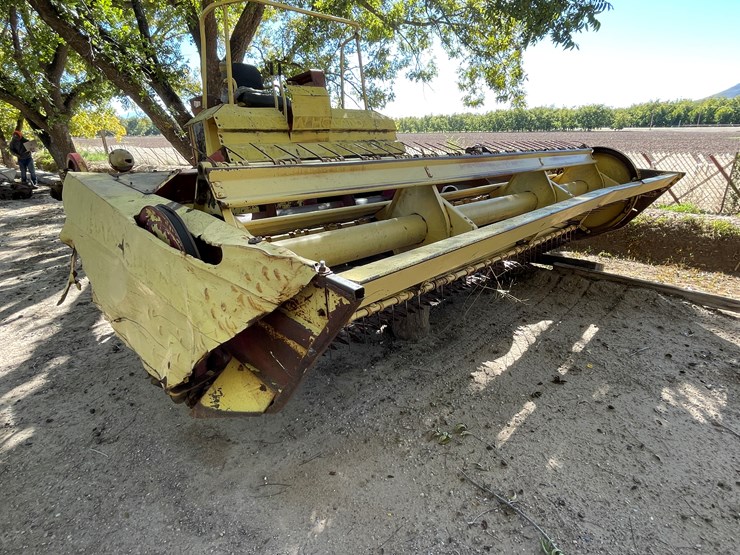 #3653-•-new-holland-swather-image-26