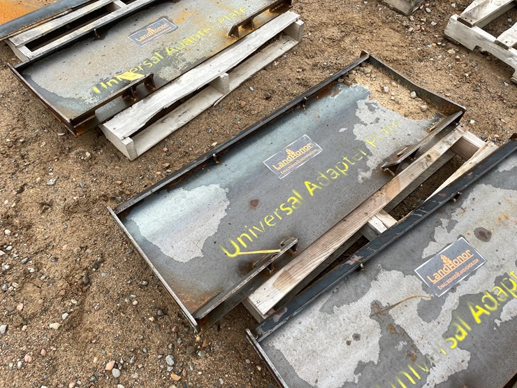 #2070-•-unused-2025-landhonor-skid-steer-universal-adapter-plate-attachment-image-1