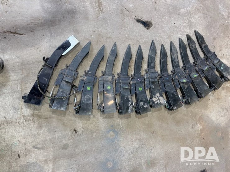 john-deere-12-image-1