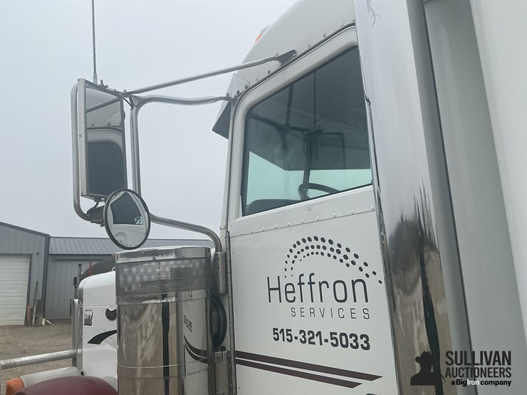 peterbilt-379-image-19