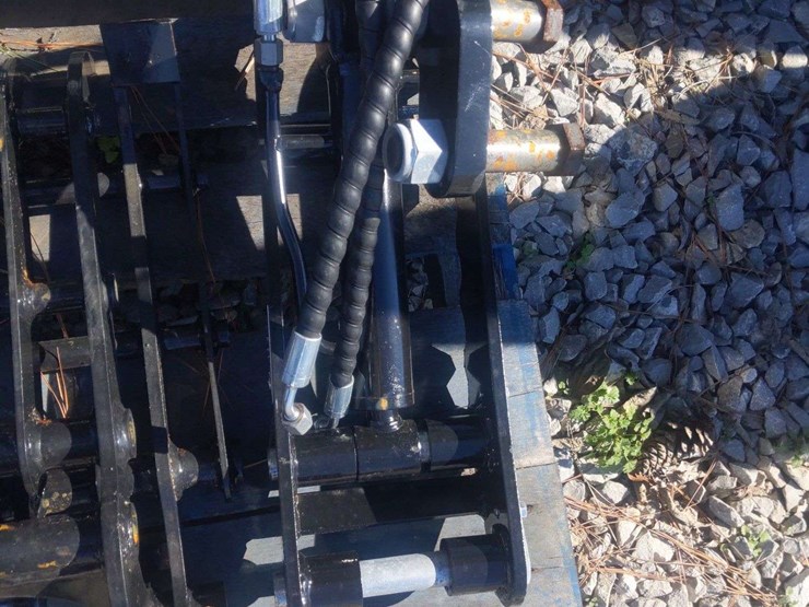 unused-mini-excavator-hydraulic-thumb-image-1