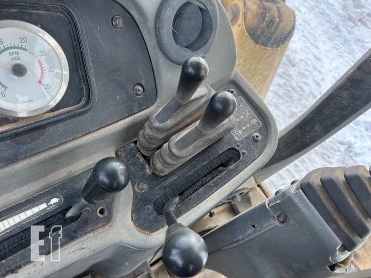 caterpillar-420d-image-67