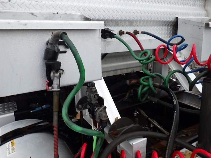 freightliner-cascadia-125-image-20