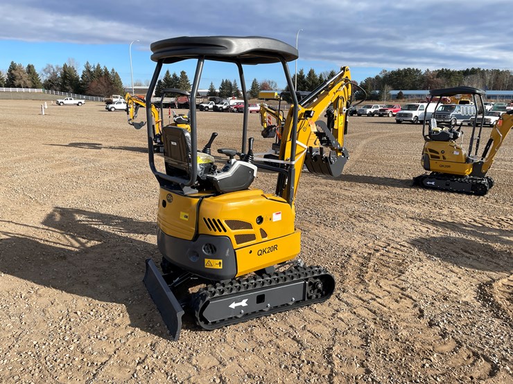 #9214-•-2025-unused-cfg-mini-excavator-image-4