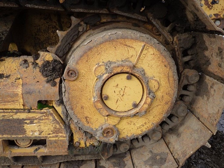 caterpillar-d4g-image-13