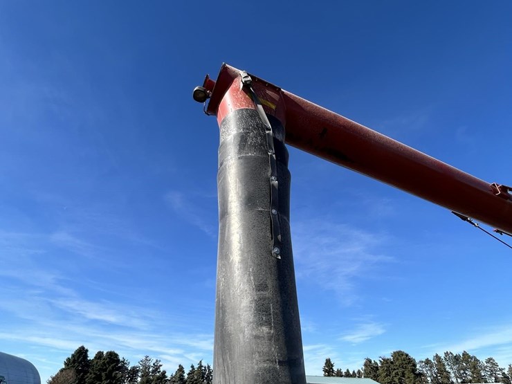 buhler-farm-king-16104-image-32