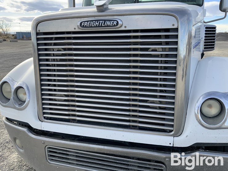 freightliner-coronado-132-image-14