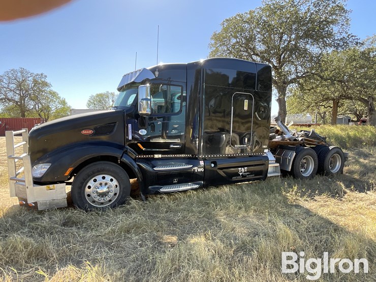 2014-peterbilt-579-image-8