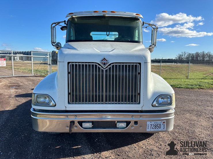 2003-international-9200i-image-2