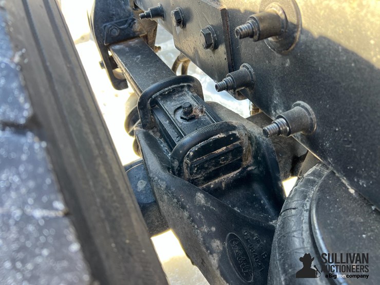 2014-peterbilt-388-image-10