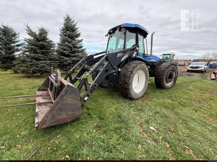 new-holland-tv145-image-1