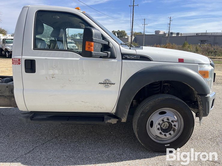 ford-f550-xl-image-19