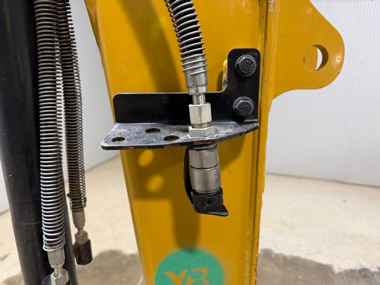 caterpillar-303cr-image-10