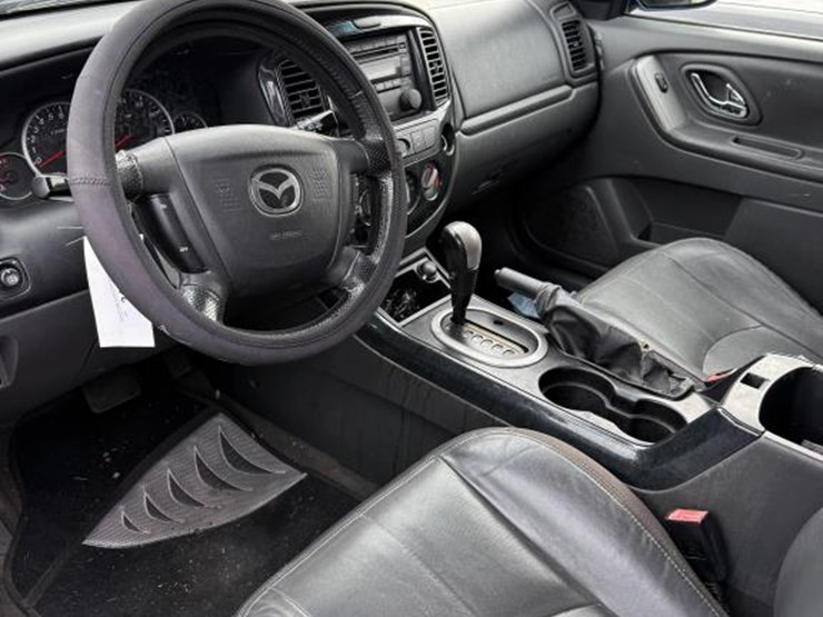 mazda-tribute-image-5