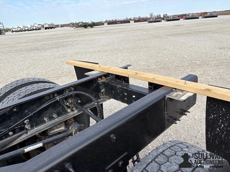 2015-mack-gu433-granite-t/a-cab-&-chassis-image-14