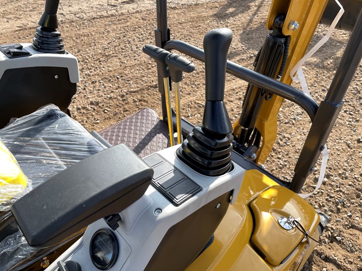 #9213-•-2025-unused-cfg-mini-excavator-image-19