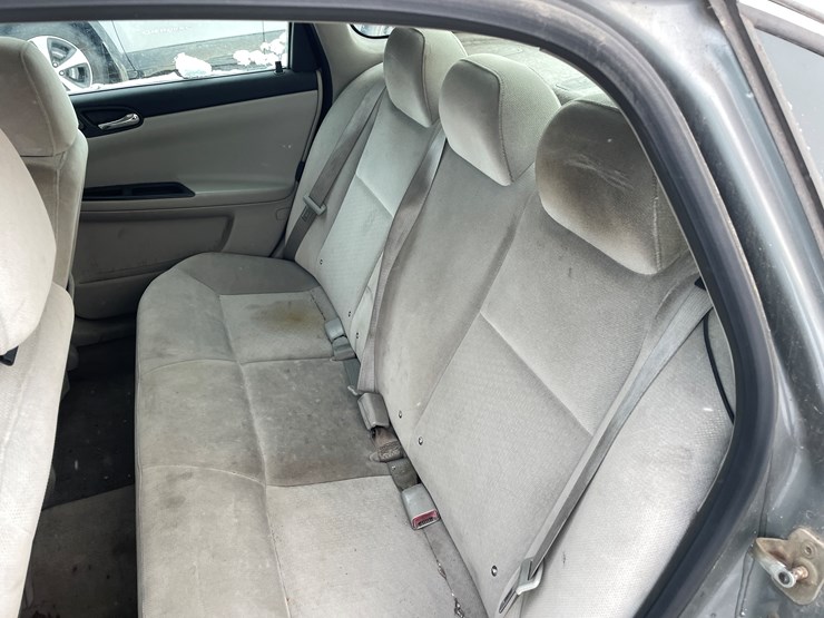 #1173-•-2008-chevrolet-impala-ls-(has-mn-title)-image-23