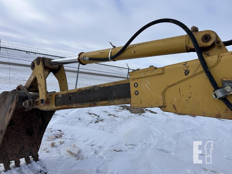 caterpillar-420d-image-77