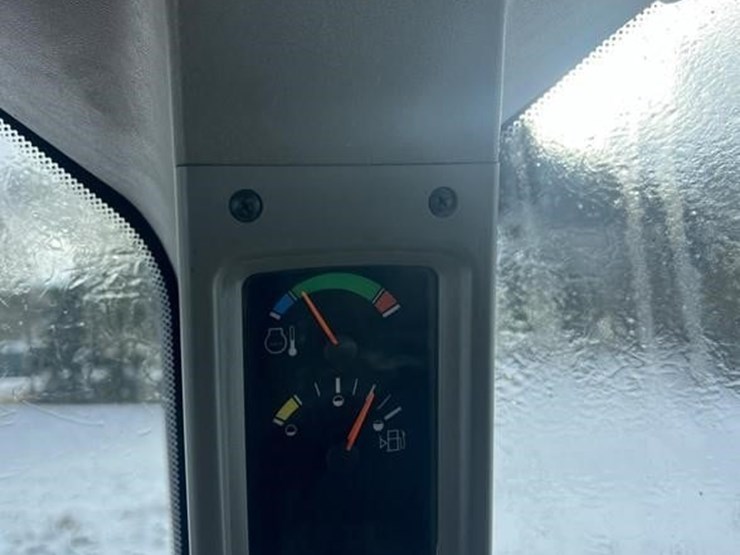 case-ih-magnum-260-image-23