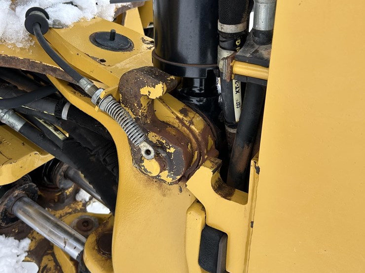 caterpillar-420e-image-31