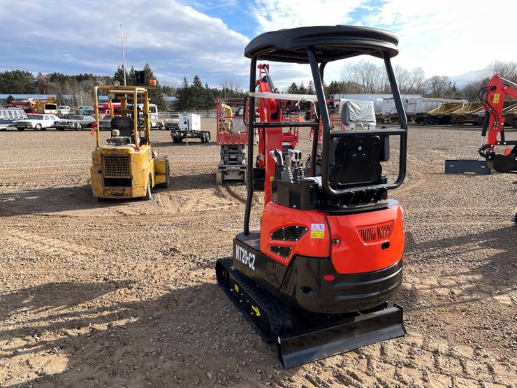 #9207-•-2025-unused-cfg-mini-excavator-image-3