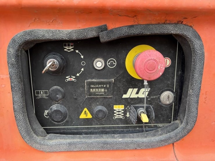 jlg-4069le-image-17