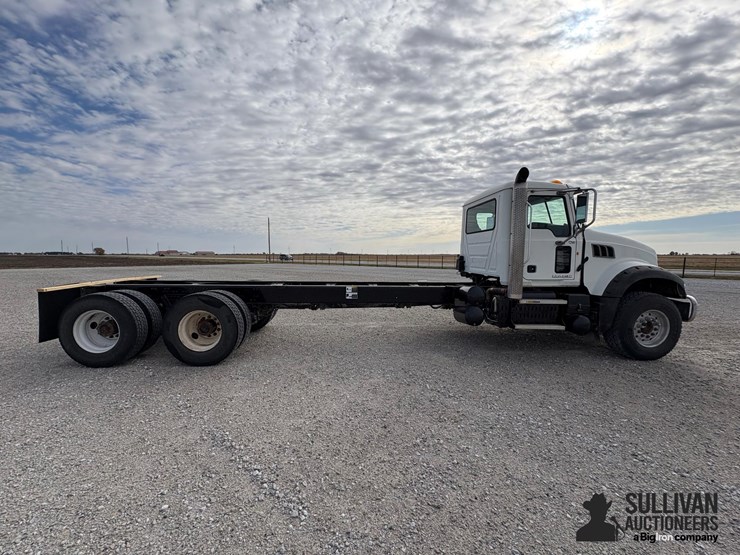 2015-mack-gu433-granite-t/a-cab-&-chassis-image-4