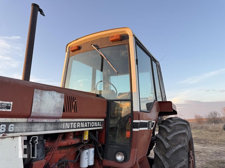 international-1086-image-6