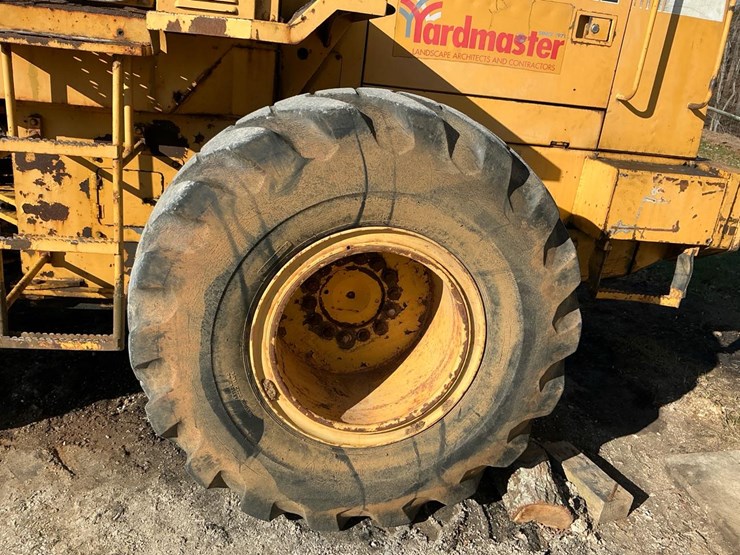 1989-deere-444e-image-31