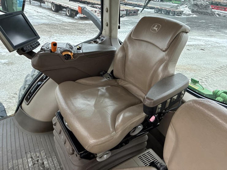 john-deere-8370r-image-68