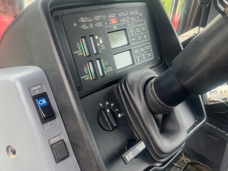 case-ih-7140-image-9