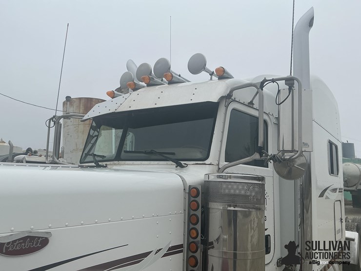 peterbilt-379-image-15