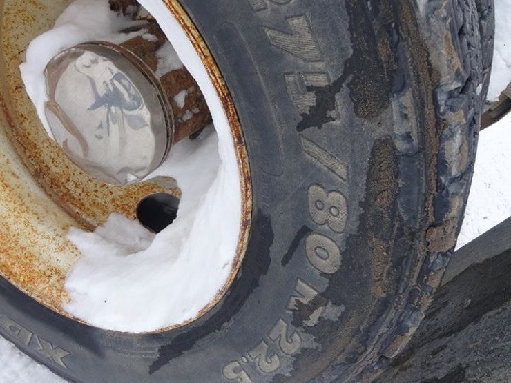 1994-freightliner-fld120-image-48