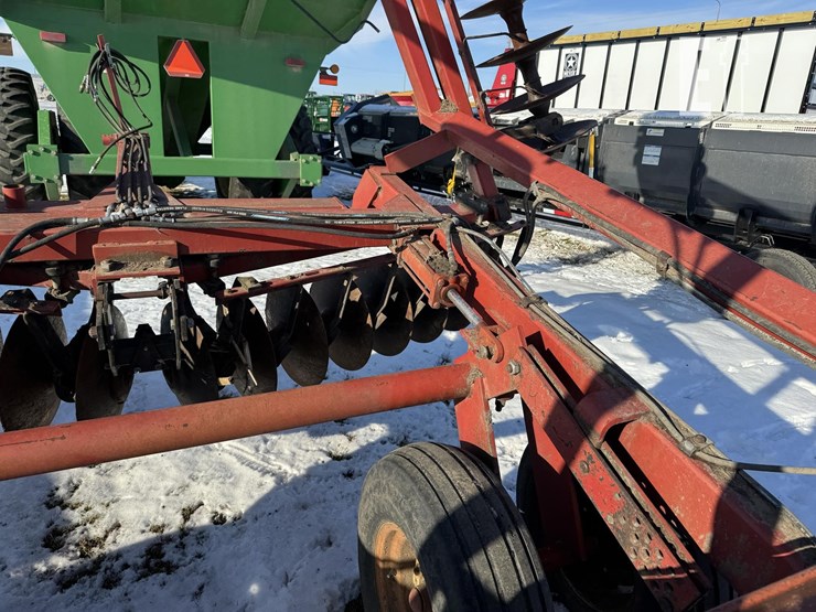 case-ih-3900-image-32